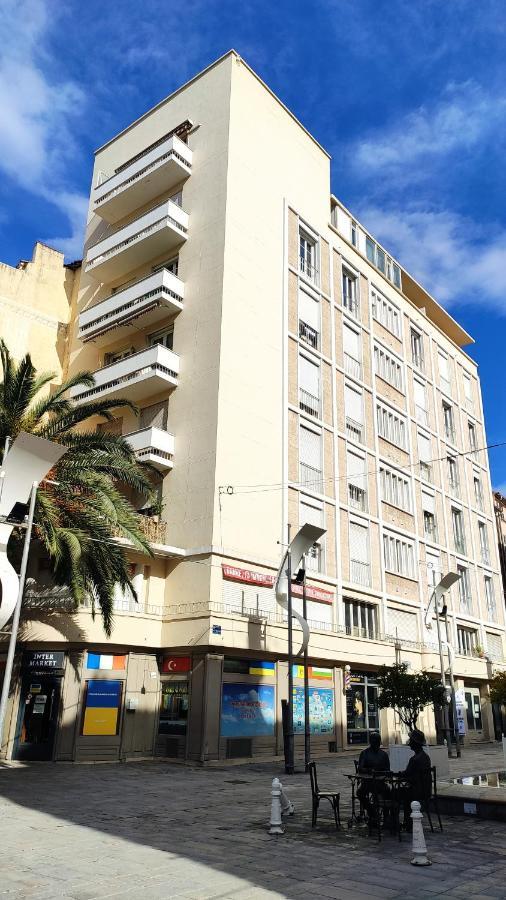 Superbe T3 Climatise 61M2 - 4 Etoiles - Wifi - Centre Historique Vue Port De Plaisance Apartment Toulon Exterior photo