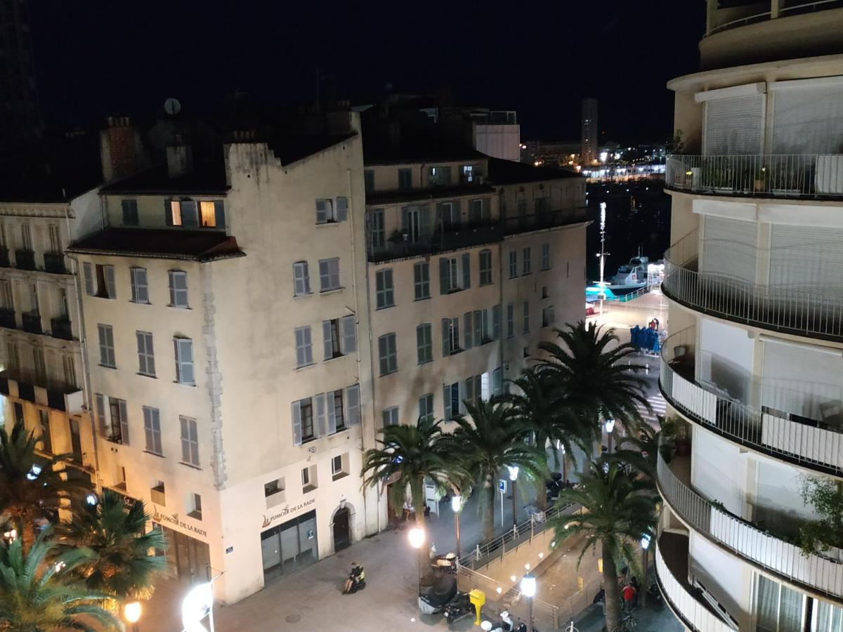 Superbe T3 Climatise 61M2 - 4 Etoiles - Wifi - Centre Historique Vue Port De Plaisance Apartment Toulon Exterior photo