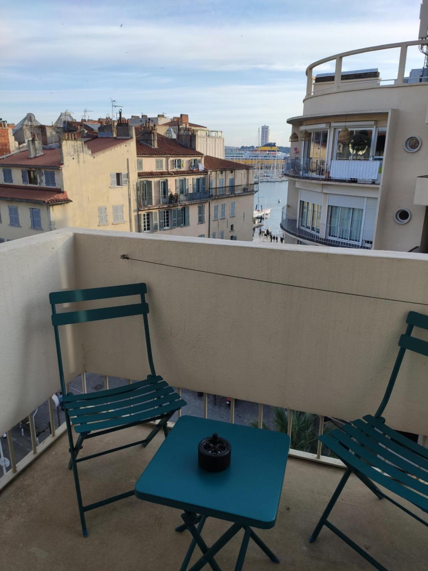 Superbe T3 Climatise 61M2 - 4 Etoiles - Wifi - Centre Historique Vue Port De Plaisance Apartment Toulon Exterior photo